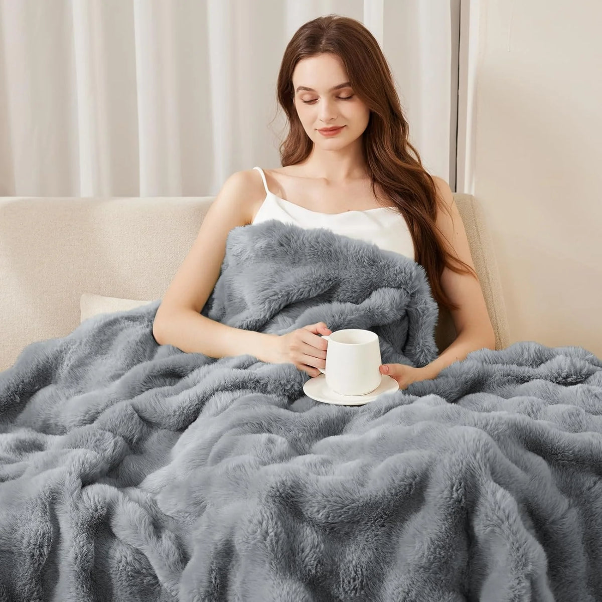 ROSEKIND Soft Faux Fur Rabbit Blanket For Living Room