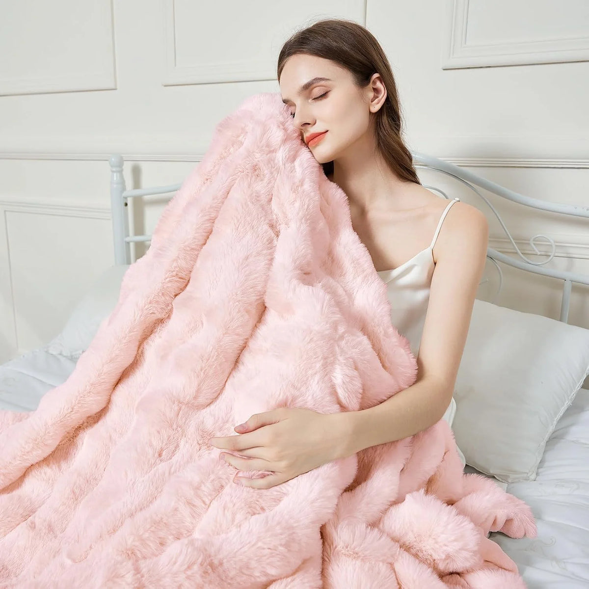 ROSEKIND Soft Faux Fur Rabbit Blanket For Living Room