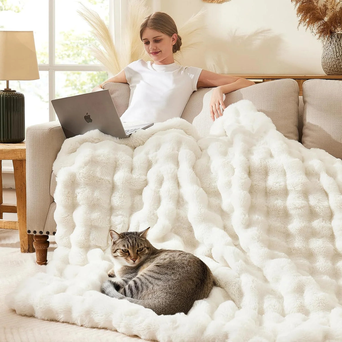 ROSEKIND Soft Faux Fur Rabbit Blanket For Living Room